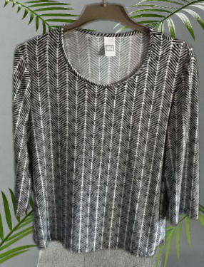 Clothing : La Vie Black and White Stretch Top size 14