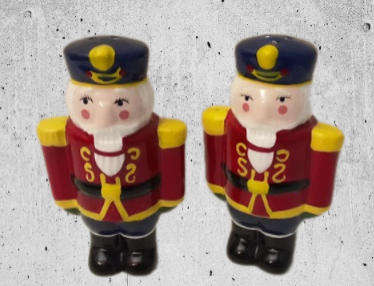 Russ Berry and Co Salt and Pepper Shakers 9 cm