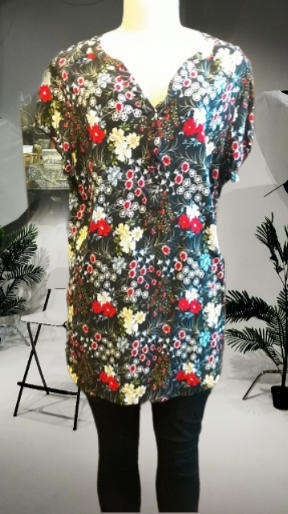 Contempo Multicolour V1cose Long Top Label Size 18