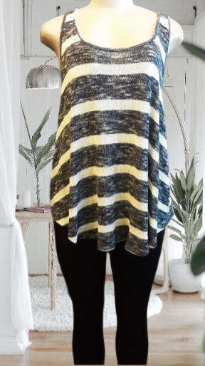 Cherokee Black  and White   Sleeveless  Top  Label Size XXL