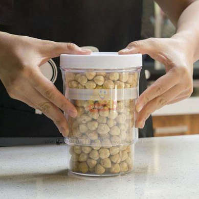 Adjustable food Storage Container