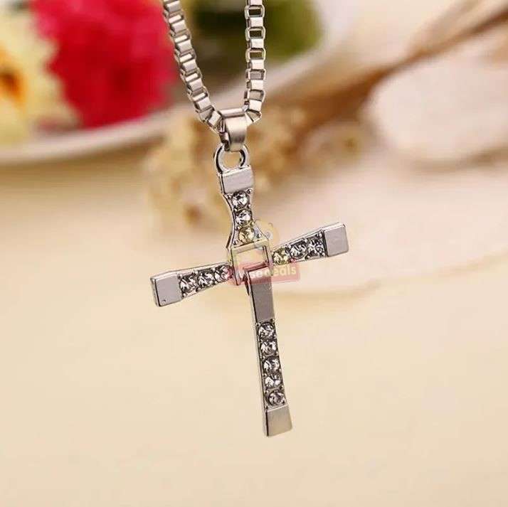 Rhinestone classic silver or gold cross pendant necklace