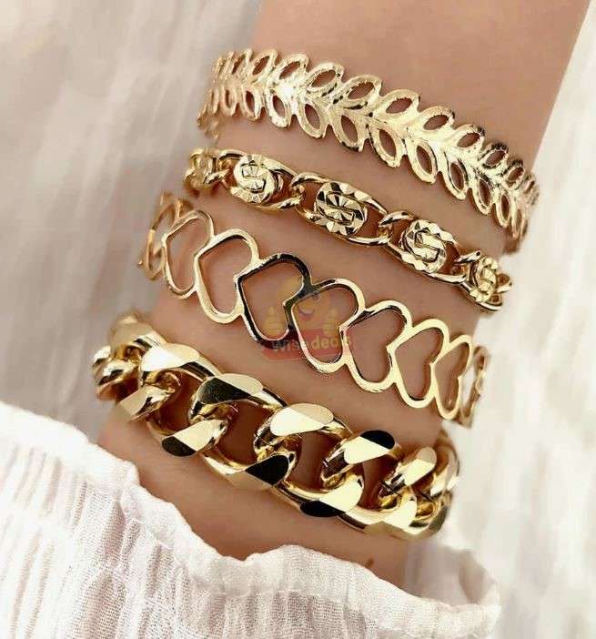 4 Piece Ladies Bracelet Set in a Complimentary Gift Box