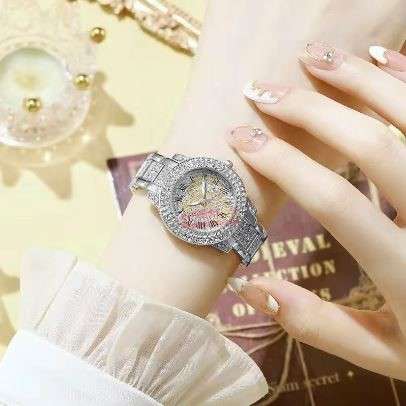 Elegant 6 Piece Watch and Jewellery Set in Rose Pedal Gift Box