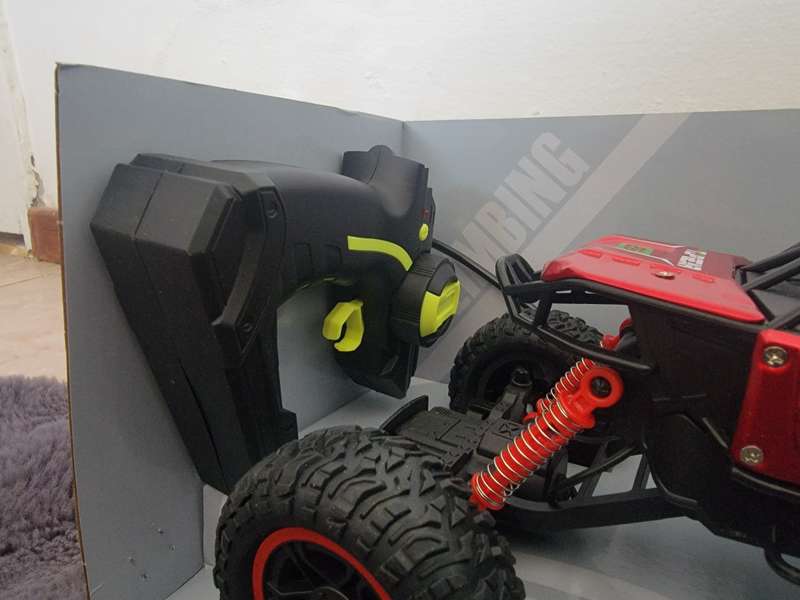 Brand New! 2.4Ghz Remote Control Car, Offroad All-Terrain, VERY FAST! Big Rubber Tires, Red Color