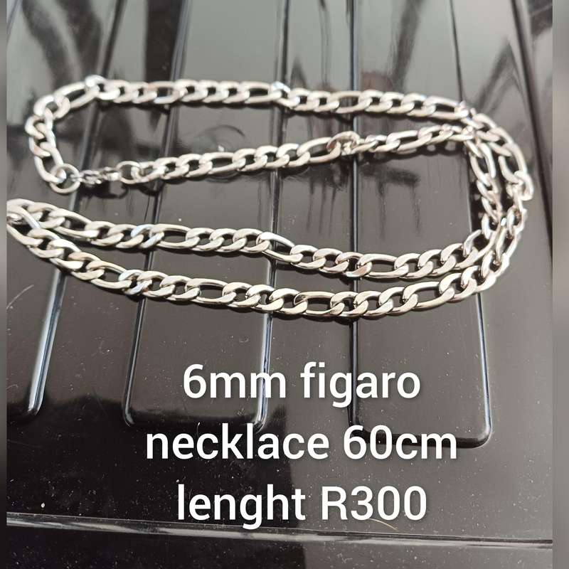 6mm titanium Figaro necklace..High quality won't fade or tarnish