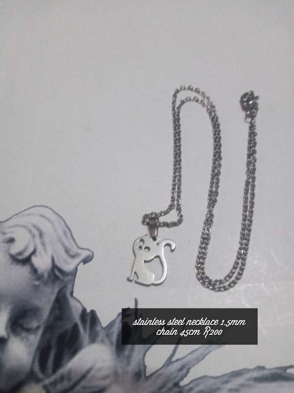 Stainless steel cat necklace..high quality won't fade or tarnish