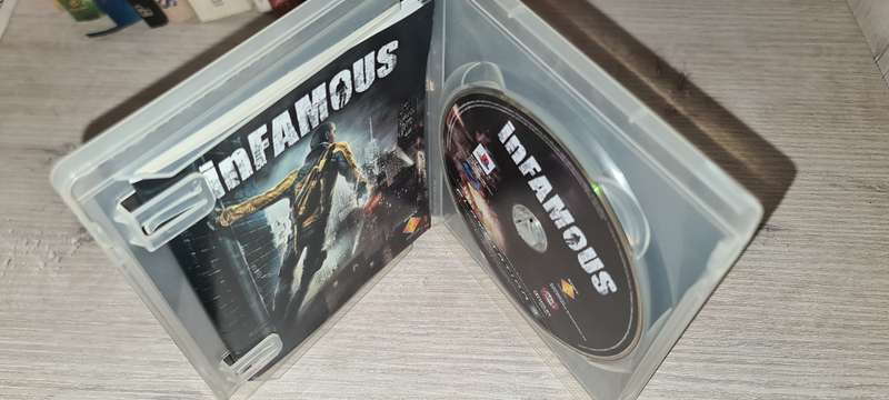 INFAMOUS - PS3