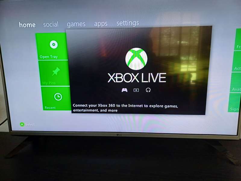 Xbox 360 S (Please read description)