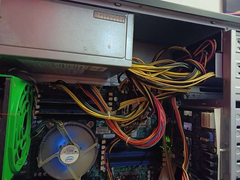 SuperMicro X8DA3 Server