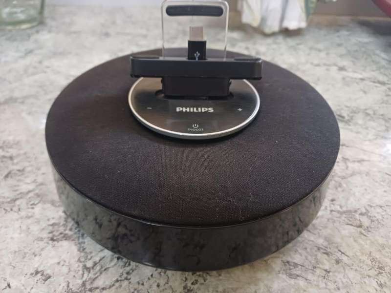 PHILIPS BLUETOOTH SPEAKER DOCKING STATION