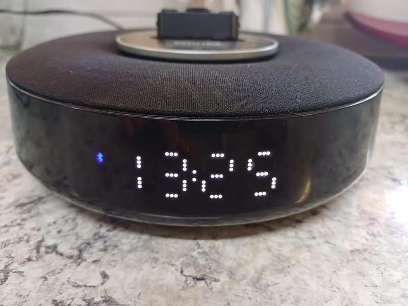 PHILIPS BLUETOOTH SPEAKER DOCKING STATION