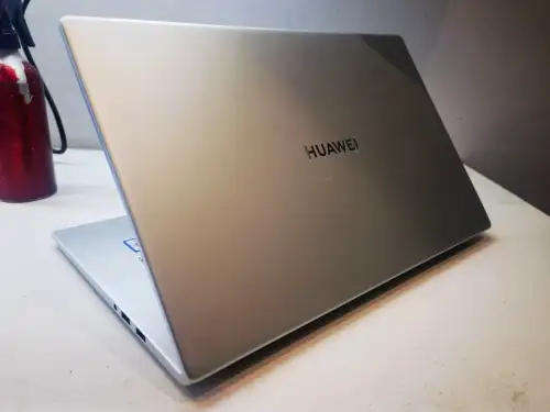 HUAWEI MATEBOOK D 15- i3  - Excellent Condition - Best Value Grab it - Free Bag Worth R399