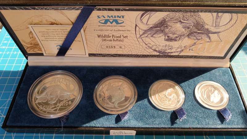 2001 Wildlife Proof Set - African Buffalo