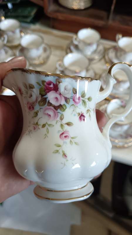Royal Albert Cottage Garden Tea set