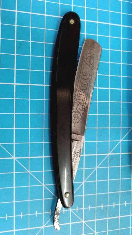 warranted hollow ground Germany Antique cutthroat Razor