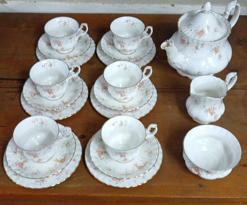 Royal Albert Peach Rose tea set