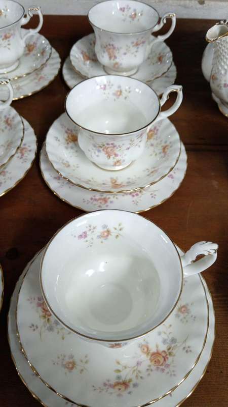 Royal Albert Peach Rose tea set