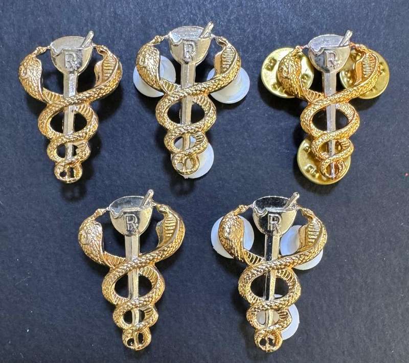 SADF - Medical Services Bi-Metal Pharmacist Breast Badge ( Bid per Badge )