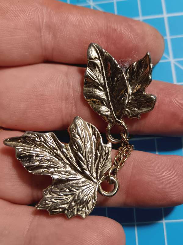 Costume Jewellery - brooch