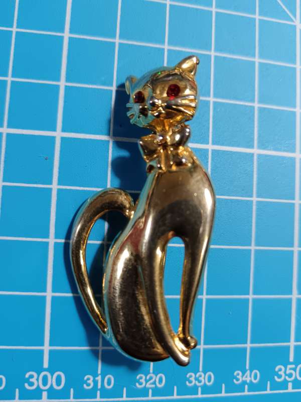 Costume Jewellery - Cat Brooch