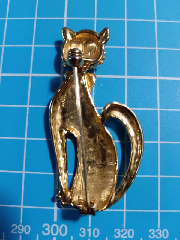 Costume Jewellery - Cat Brooch