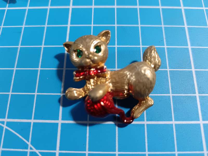 Costume Jewellery - Cat Brooch