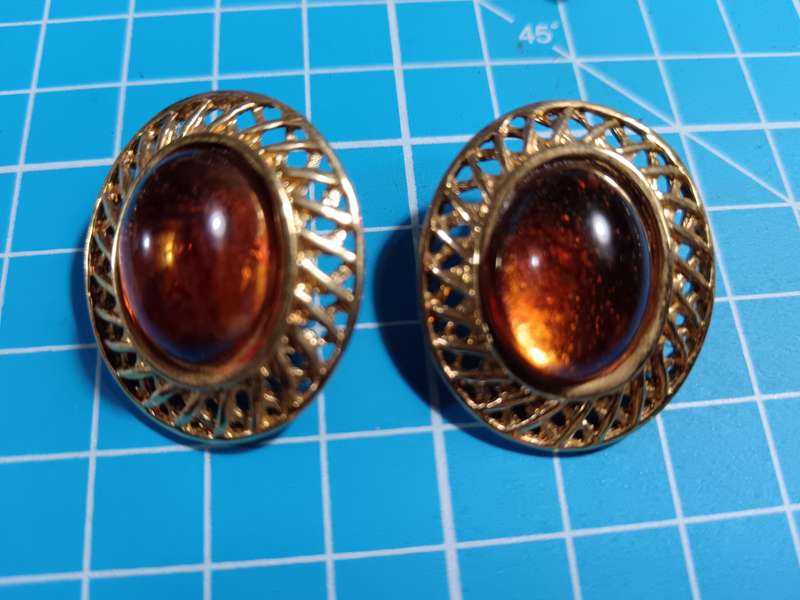 Costume Jewellery - clip on earrings