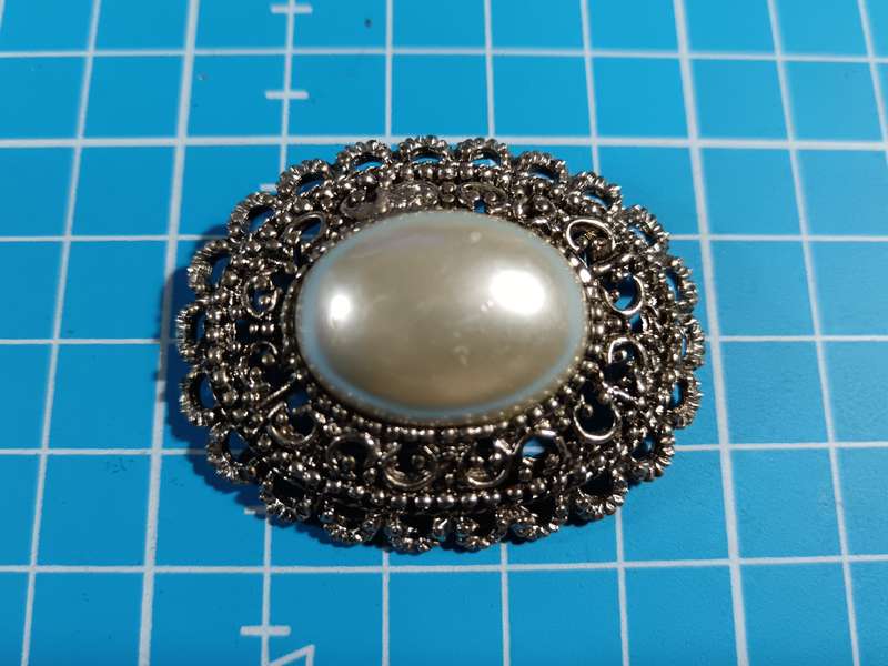 Costume Jewellery - brooch