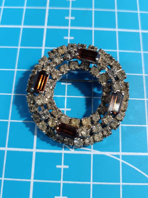 Costume Jewellery - Brooch