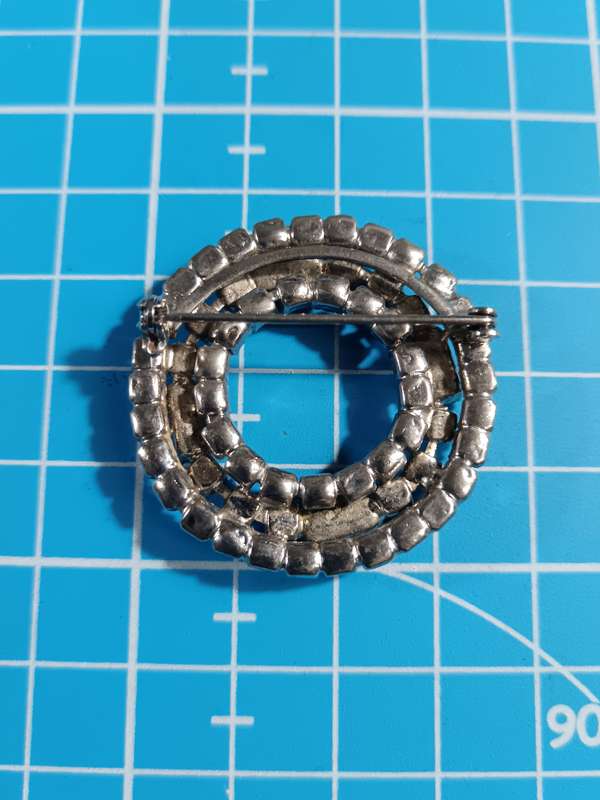 Costume Jewellery - Brooch
