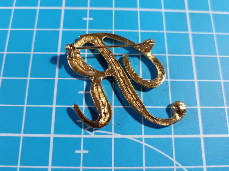 Costume Jewellery - Brooch