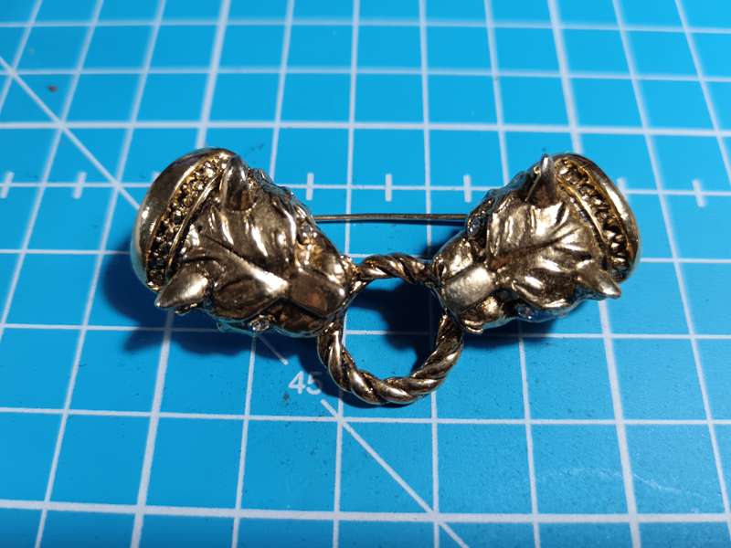 Costume Jewellery - Brooch
