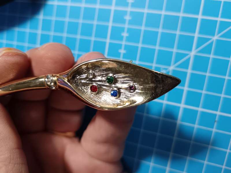Costume Jewellery - Brooch