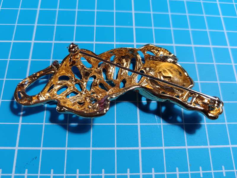 Costume Jewellery - beautiful leopard brooch