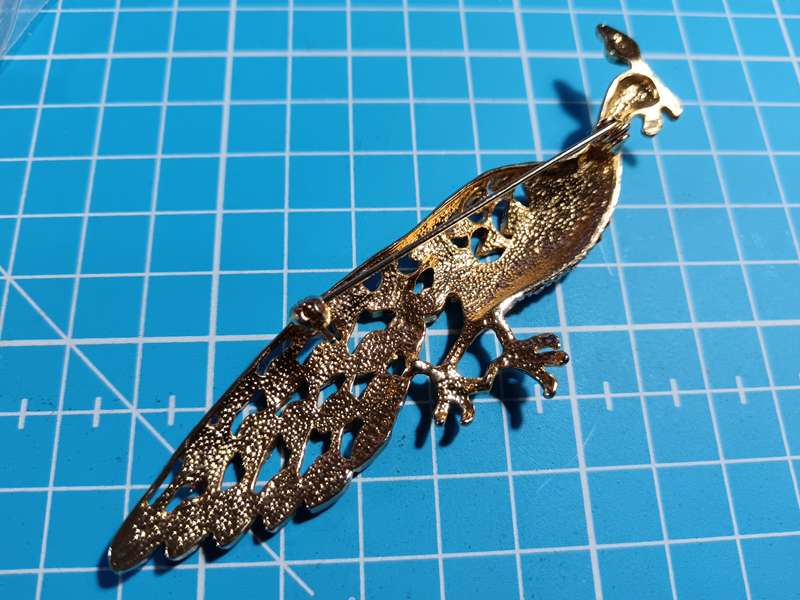 Costume Jewellery - beautiful peacock brooch