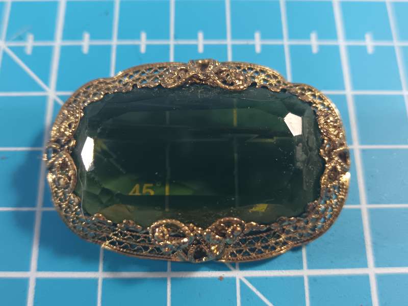 Costume Jewellery - Beautiful green brooch