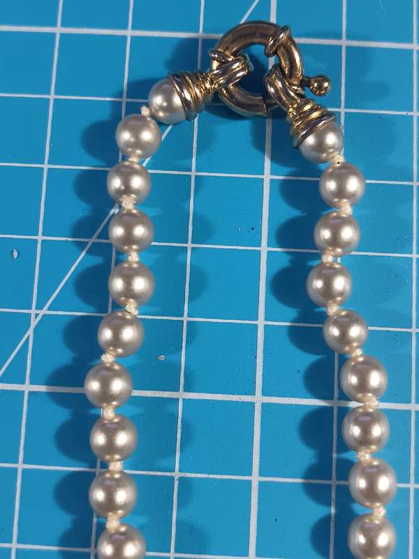 Costume Jewellery - Mona Lisa simulated pearls