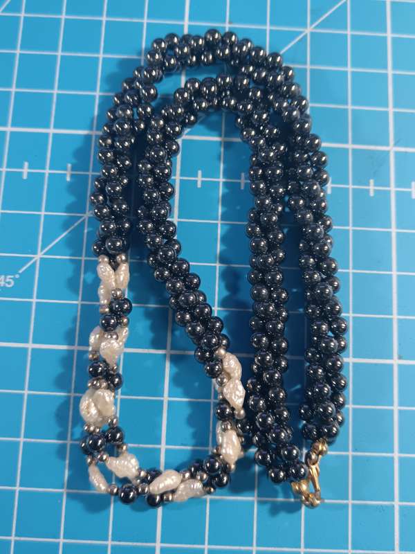 Costume Jewellery - necklace