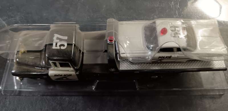 Police Truck and Trailer Model