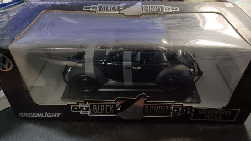 1:18 VW Beetle Model - Black Bandit