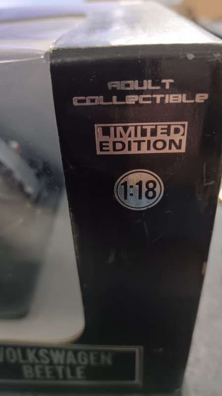 1:18 VW Beetle Model - Black Bandit