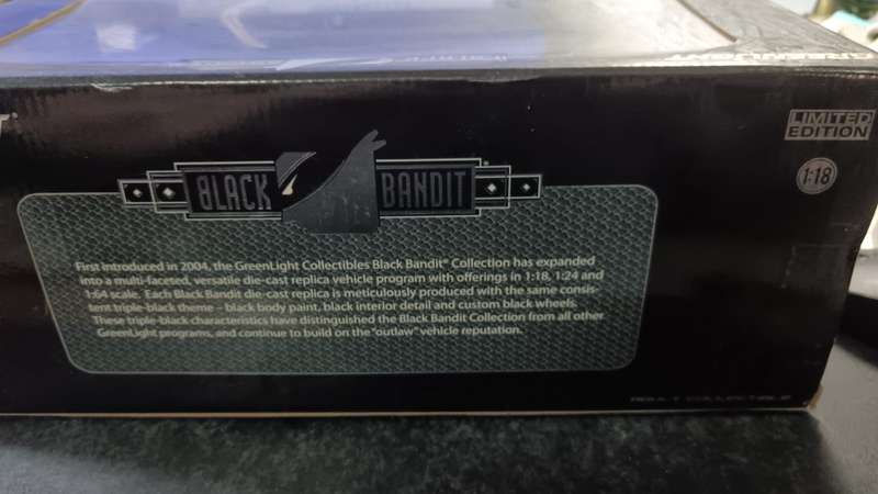 1:18 VW Beetle Model - Black Bandit