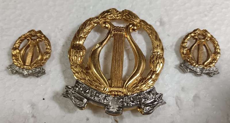 SADF - Army Band Cap Badge and Collars