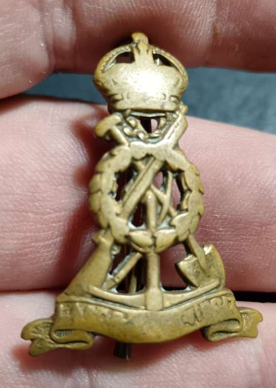 International - Royal Pioneer Corps Cap/Collar Badge