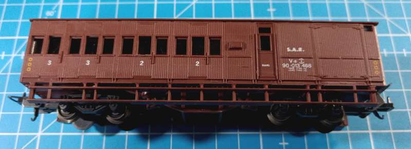 LIMA HO SCALE - SAR V-8 GUARDS VAN