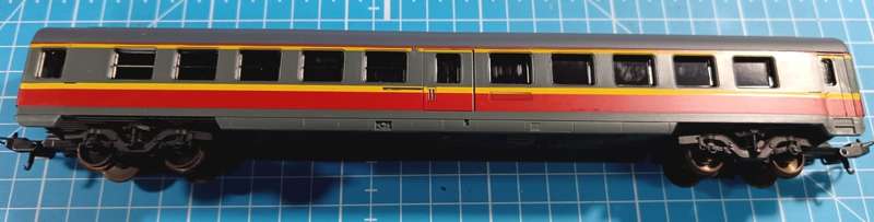 LIMA HO:SAR Metrobliz Passenger Car