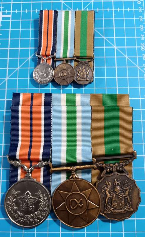 SADF - 10 Year Good Service Medal Group with Miniatures