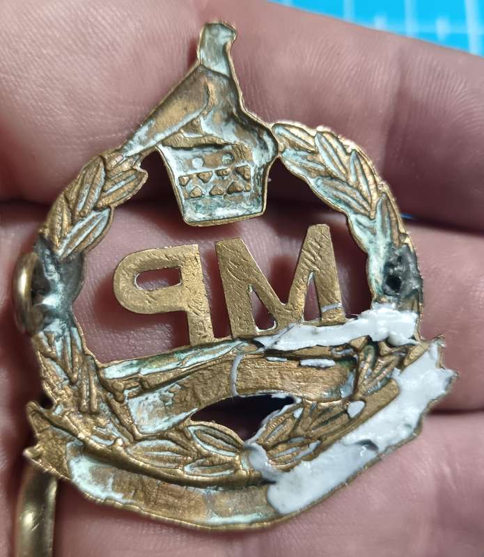 Zimbabwe - Military Police Cap Badge