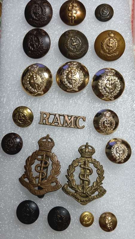 Royal Army Medical Corps Badge/Button Lot